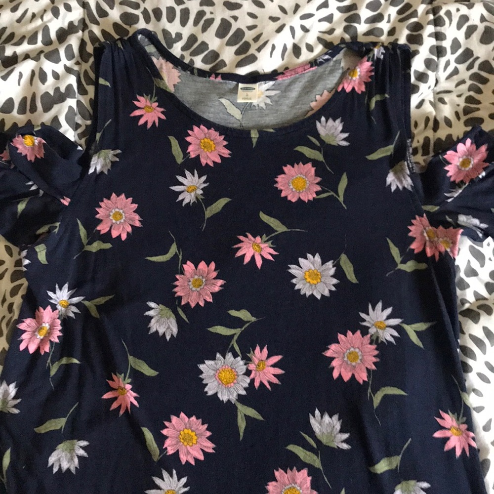 Navy top